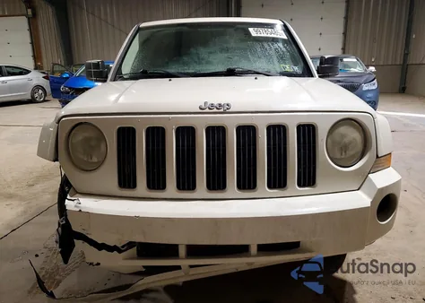2009 Jeep Patriot Sport z USA, uszkodzony, nr VIN 1J4FF28BX9D176564